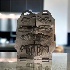 Vintage 1993 John Wright Cast Iron Candy Mold Figural Christmas  Shapes